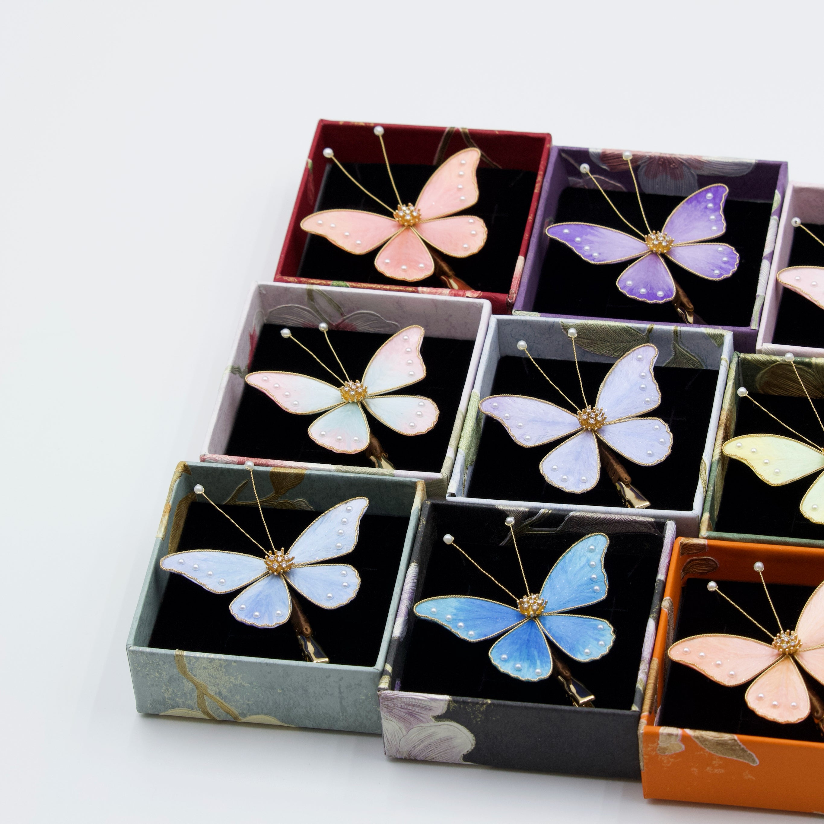 Butterfly Meets Elegance  - Ronghua Hair Clip Blind Box