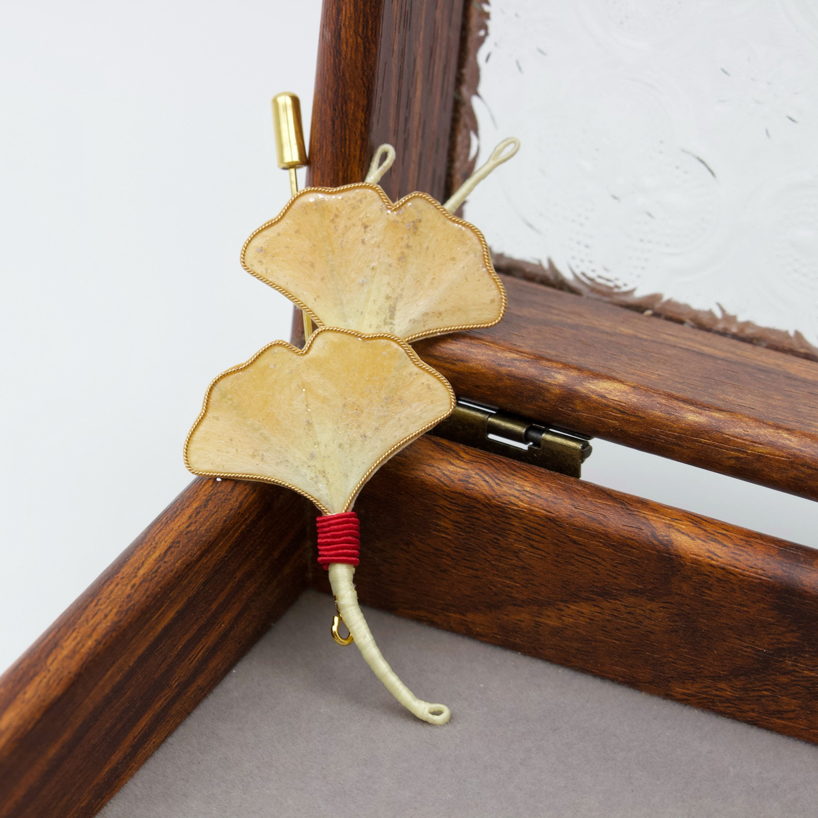 Fan of Time - Ronghua Ginkgo Leaf Brooch