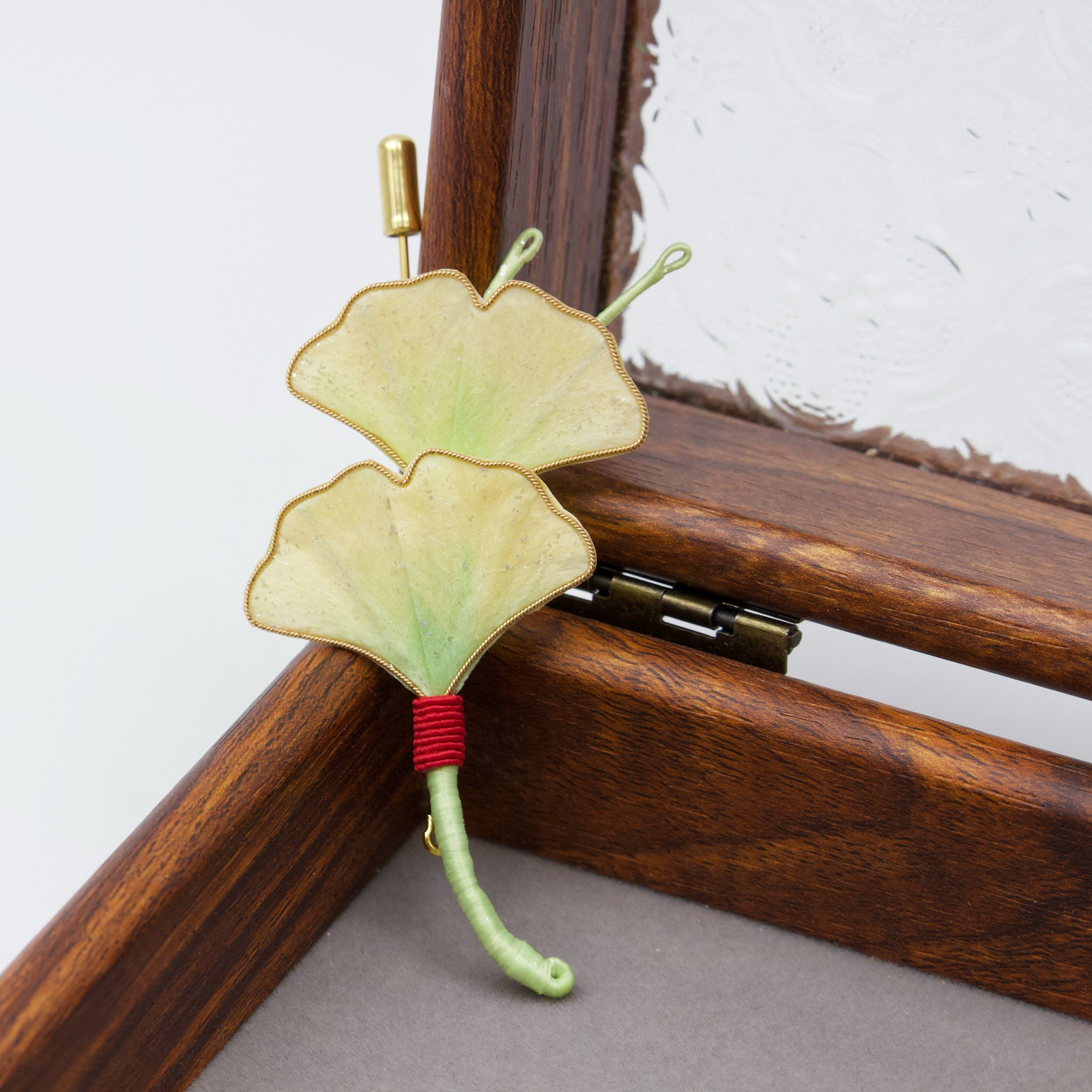 Fan of Time - Ronghua Ginkgo Leaf Brooch