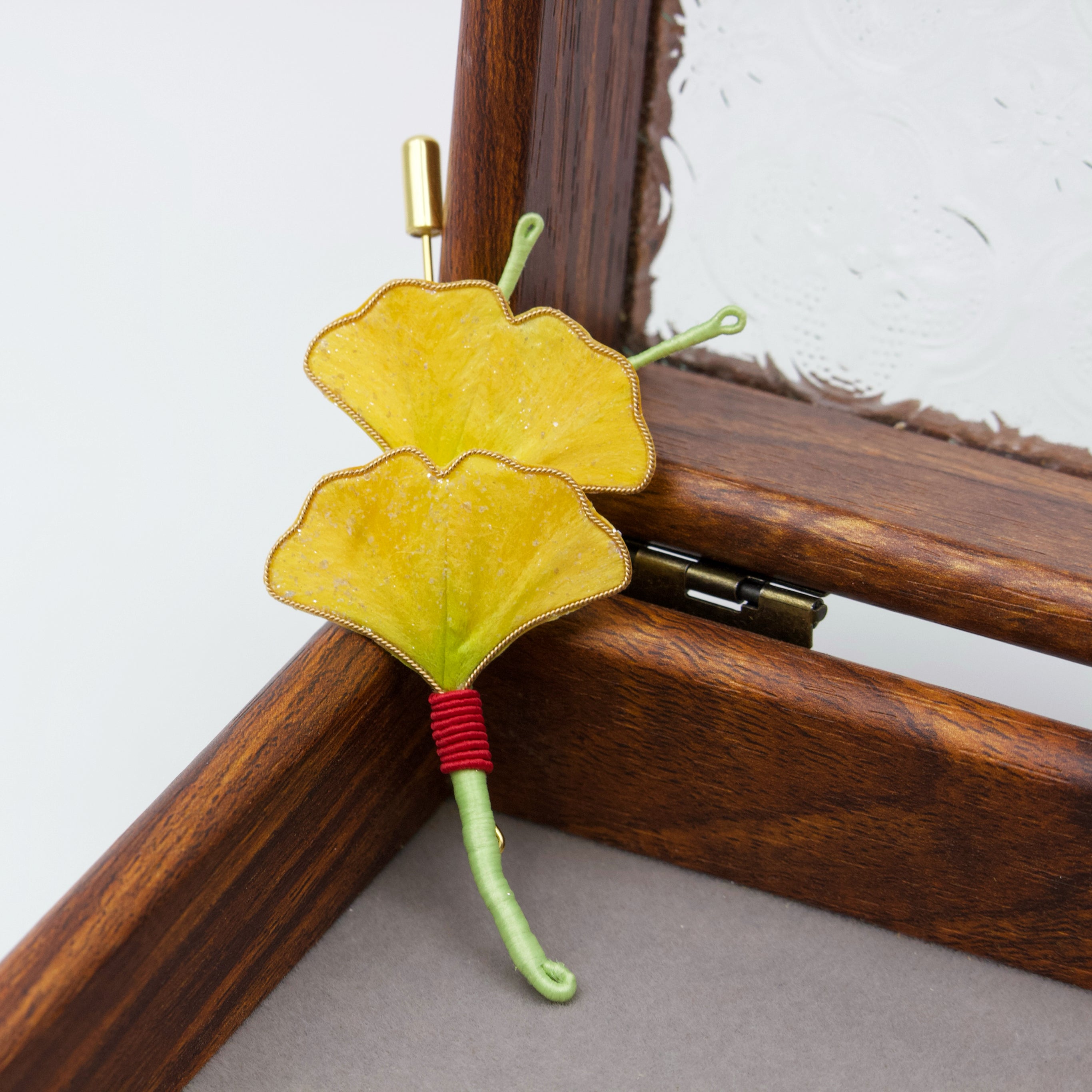 Fan of Time - Ronghua Ginkgo Leaf Brooch
